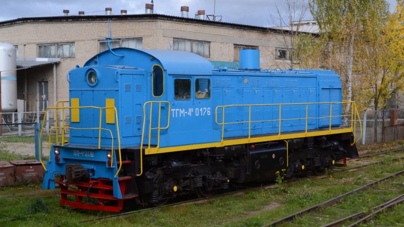 ТЕПЛОВОЗ ТГМ4Б